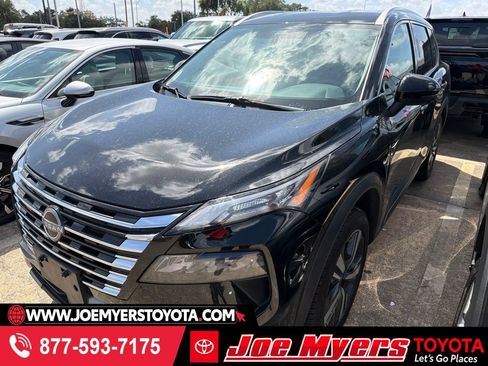 Used 2026 Nissan Rogue SL FWD image 1