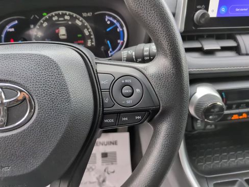 Certified 2024 Toyota RAV4 XLE image 21