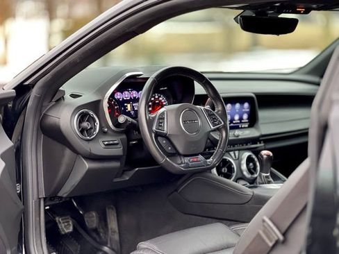 Used 2019 Chevrolet Camaro SS image 11