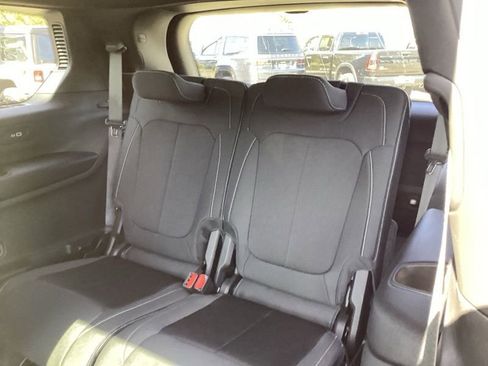 New 2025 Jeep Grand Cherokee L Laredo w/ Luxury Tech Group I AWD/4WD image 19