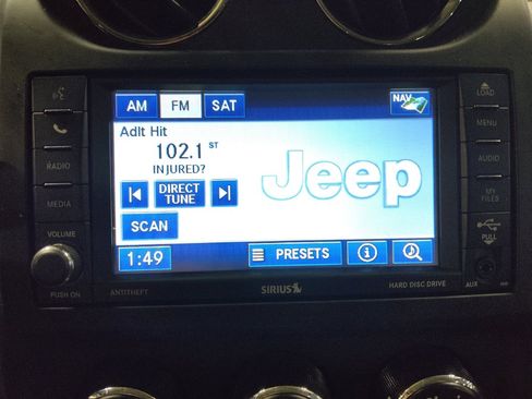 Used 2016 Jeep Patriot High Altitude FWD image 25