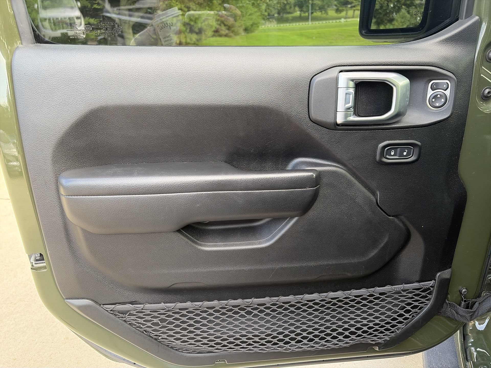 Used 2021 Jeep Gladiator Mojave AWD/4WD image 24