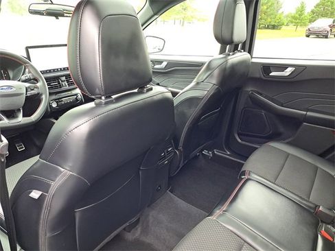 Certified 2023 Ford Escape ST-Line w/ Tech Pack #1 image 27