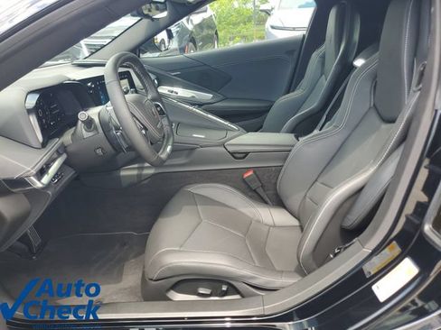 Used 2025 Chevrolet Corvette Z06 RWD image 13
