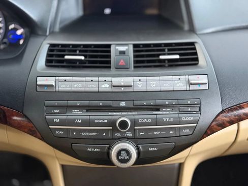 Used 2011 Honda Crosstour EX-L image 19