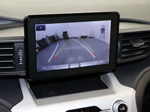 Used 2023 Ford Explorer 4WD image 19