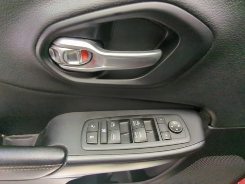 Used 2015 Jeep Cherokee Limited AWD/4WD image 24