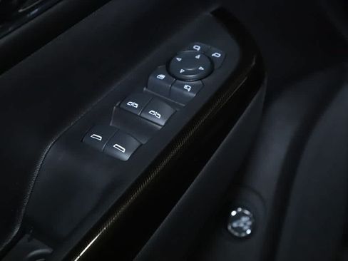 Used 2023 GMC Acadia AT4 w/ Technology Package AWD/4WD image 17