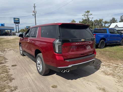 New 2026 Chevrolet Suburban Premier image 5