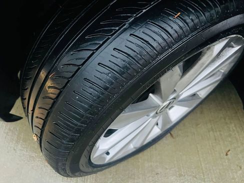 Used 2012 Volkswagen Golf TDI image 14