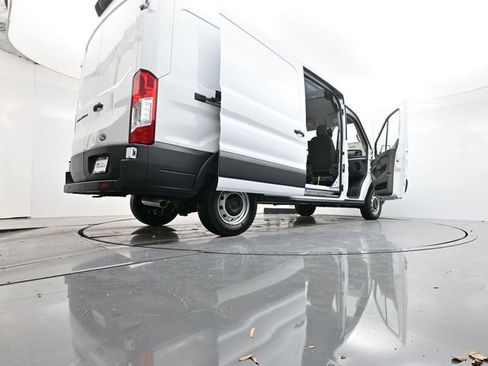 New 2026 Ford Transit 250 148 Medium Roof RWD image 41