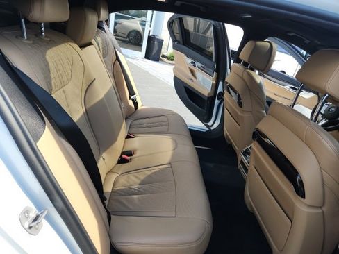 Used 2022 BMW 750i xDrive 750i xDrive w/ Executive Package image 21