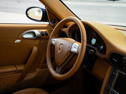 Used 2008 Porsche 911 Carrera RWD image 22