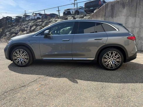 Used 2023 Mercedes-Benz EQE 500 4MATIC SUV image 3