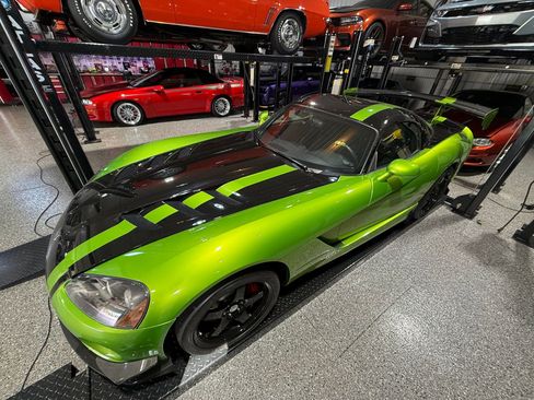 Used 2010 Dodge Viper ACR w/ ACR Snakeskin Edition image 5