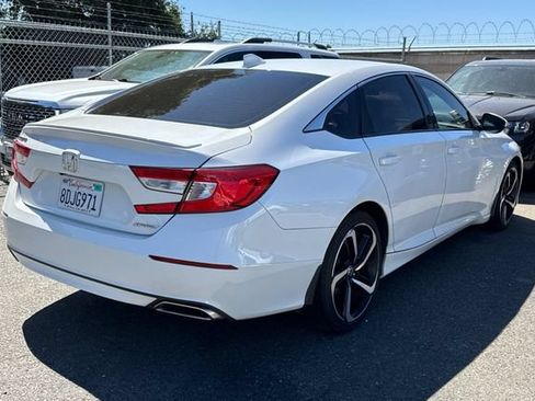 Used 2018 Honda Accord Sport image 5