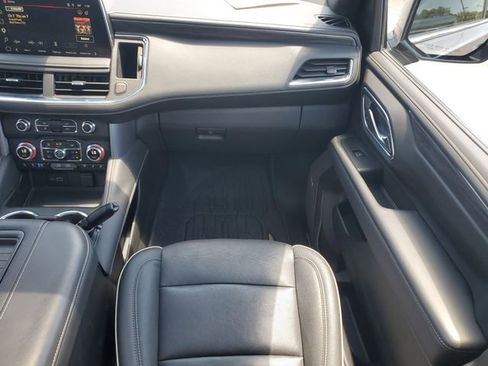Used 2023 GMC Yukon XL SLT w/ SLT Premium Package AWD/4WD image 22