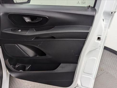 Used 2019 Mercedes-Benz Metris image 14