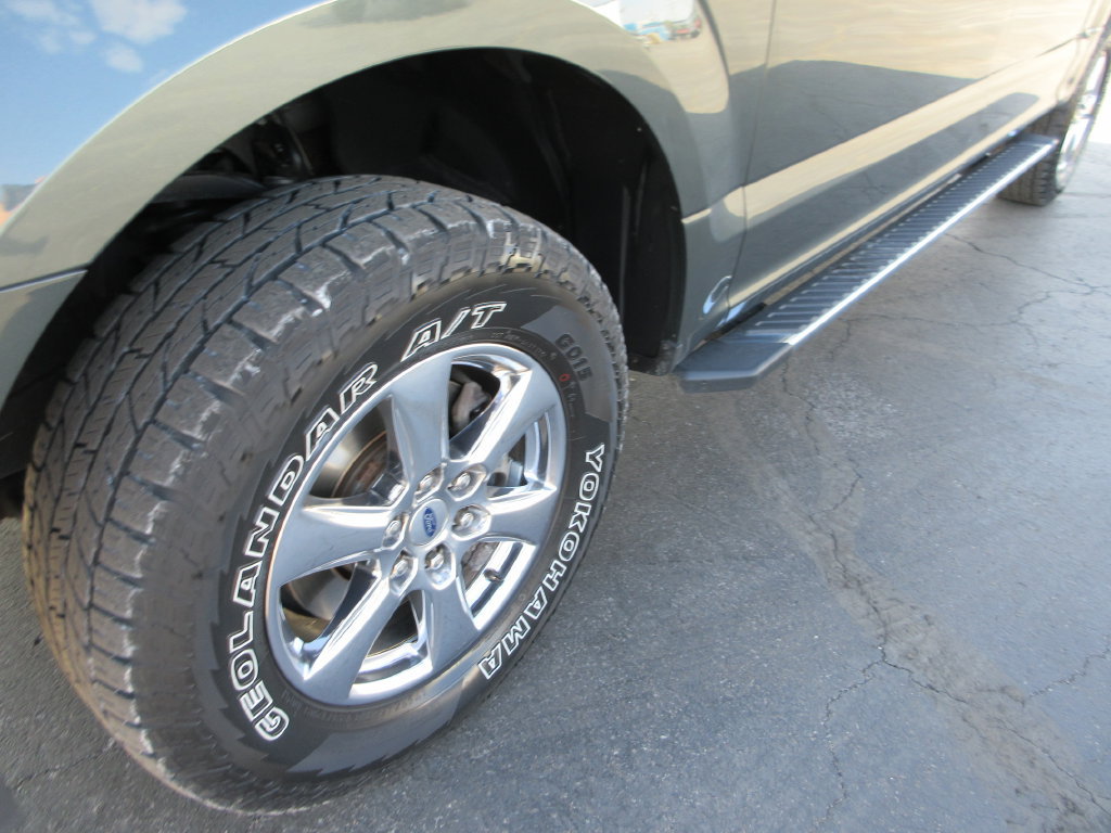 Used 2018 Ford F150 XLT w/ Equipment Group 302A Luxury AWD/4WD image 13