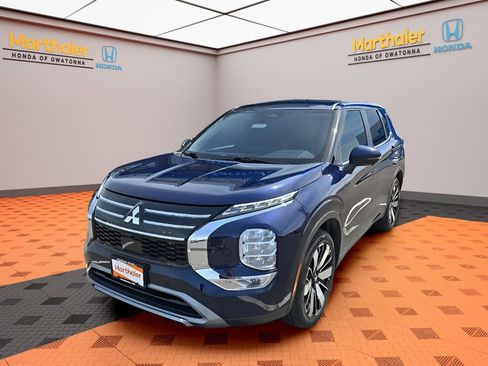 Used 2025 Mitsubishi Outlander SE AWD/4WD image 1