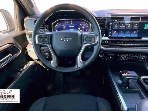 Used 2025 Chevrolet Silverado 1500 RST image 5