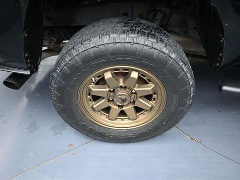 Certified 2023 Toyota Tacoma SR AWD/4WD image 23