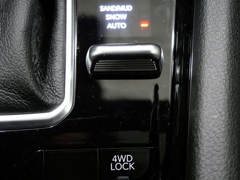 New 2026 Jeep Compass Latitude w/ Sun and Sound Group image 22