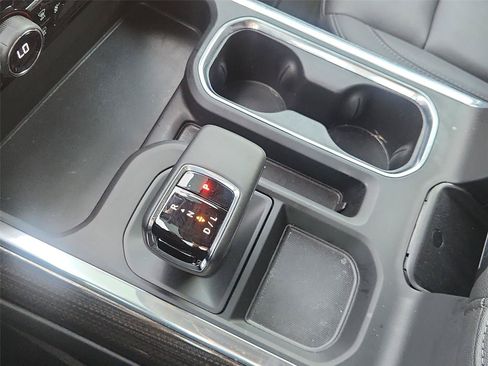 Used 2025 Chevrolet Silverado 1500 RST w/ Redline Edition AWD/4WD image 16