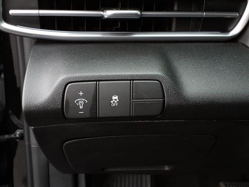Used 2024 Hyundai Elantra SEL FWD image 20