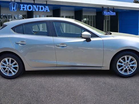Used 2016 MAZDA MAZDA3 i Touring FWD image 9