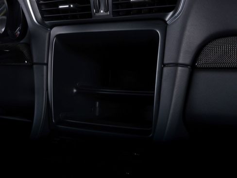 Used 2016 Porsche 911 R image 36