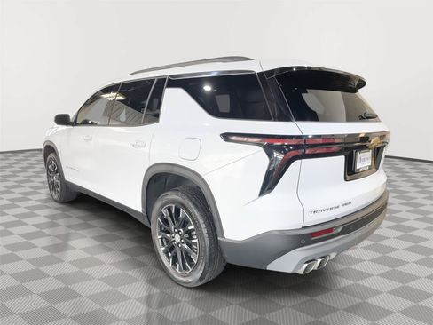Used 2026 Chevrolet Traverse LT w/ Sun and Wheel Package AWD/4WD image 10