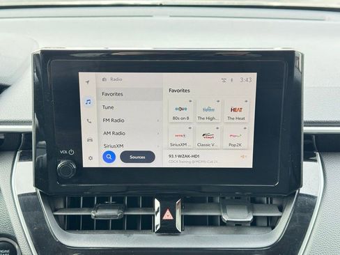 Used 2023 Toyota Corolla Cross LE image 43