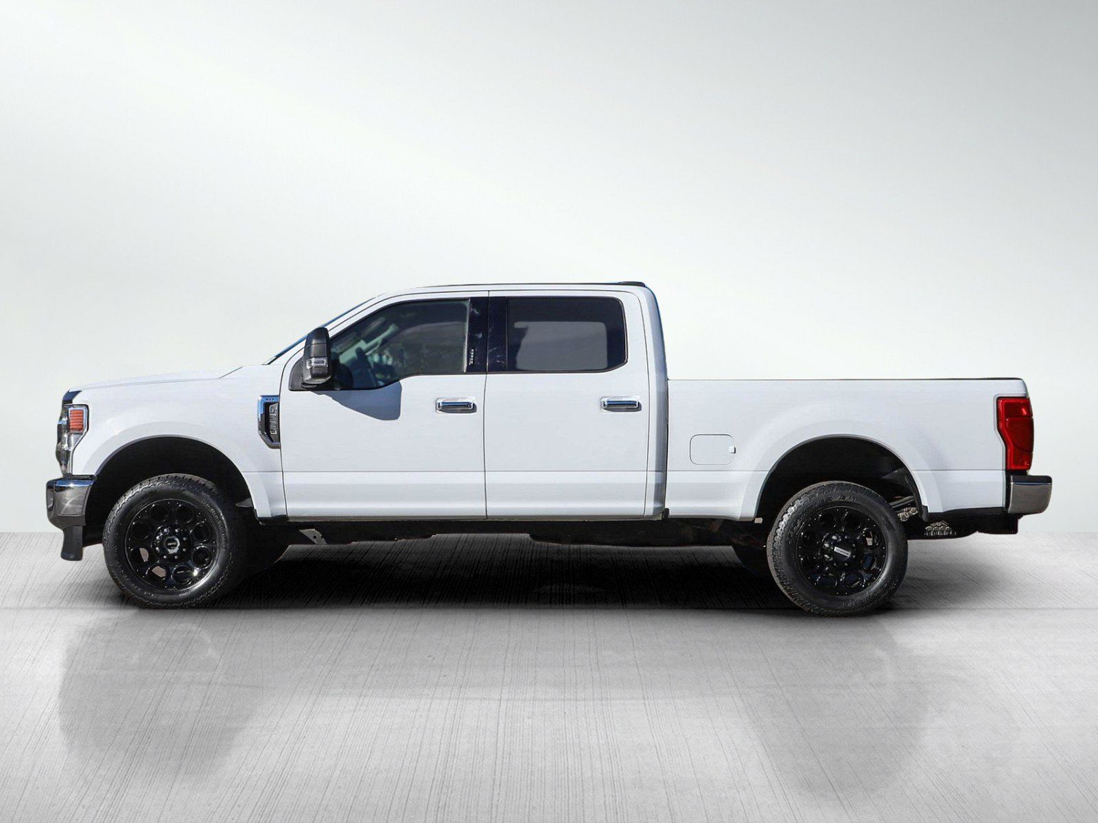 Used 2021 Ford F250 XLT w/ XLT Value Package AWD/4WD image 2
