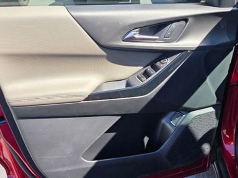 New 2026 Chevrolet Equinox LT w/ Convenience Package II image 9