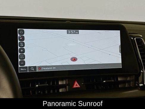 Used 2025 Kia Sportage EX w/ EX Premium Package image 13