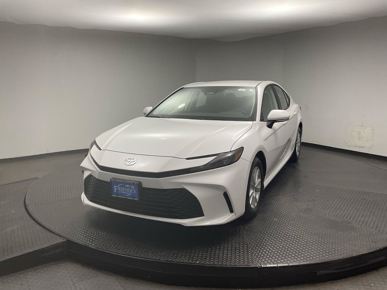 Used 2026 Toyota Camry LE FWD image 3