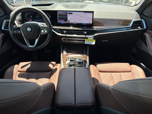 Used 2026 BMW X5 sDrive40i w/ Premium Package image 7