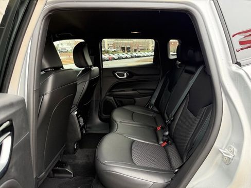 New 2026 Jeep Compass Latitude image 30