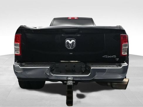 Used 2022 RAM 3500 Tradesman w/ Chrome Appearance Group AWD/4WD image 4