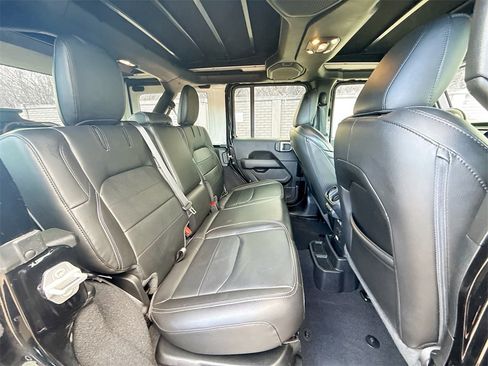 Used 2023 Jeep Wrangler Unlimited Sahara w/ Cold Weather Group image 30