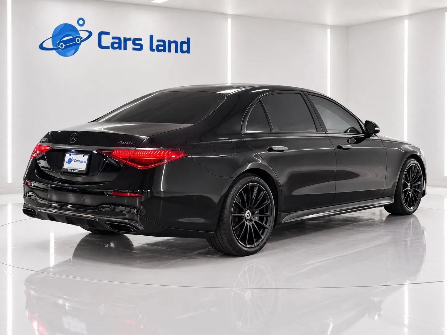 Used 2023 Mercedes-Benz S 580 4MATIC Sedan image 3