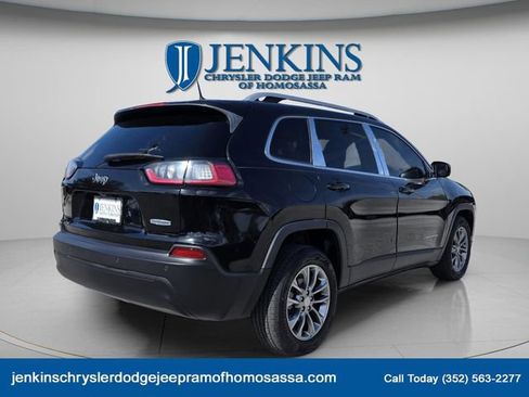 Used 2019 Jeep Cherokee Latitude Plus w/ Comfort/Convenience Group image 7
