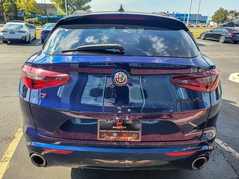 Used 2021 Alfa Romeo Stelvio Ti w/ Nero Edizione image 5