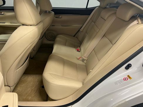 Used 2015 Lexus ES 350 w/ Premium Package image 8