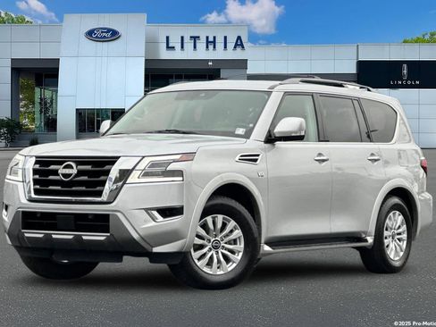 Used 2021 Nissan Armada SV image 1