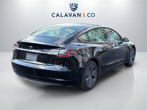 Used 2021 Tesla Model 3 Standard Range Plus image 4