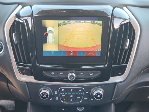 Used 2019 Chevrolet Traverse LT w/ LT Premium Package FWD image 19