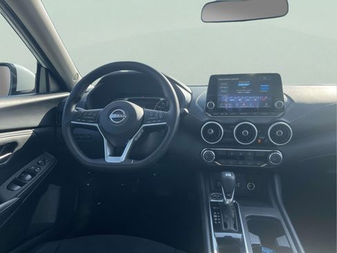 Used 2025 Nissan Sentra SV FWD image 15