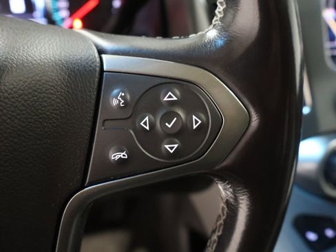 Used 2018 Chevrolet Suburban LT image 37